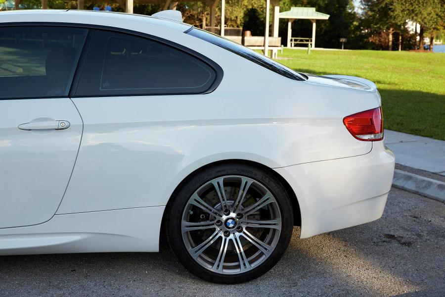 Детали экстерьера BMW M3 Coupe (E92) 2008 года  (фото 27 из 83)